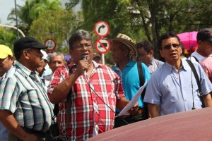 Docentes reclamaron el pago de dineros que según ellos debían haberse cancelado el año pasado.