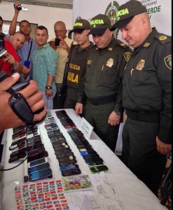 La Policía de Córdoba, reconoció que existen fallas en el control penitenciario, pues no se justifica que estos celulares estén en poder de los reclusos.