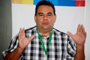 Gustavo Adolfo Pérez, Entomólogo de la Secretaría de Salud Municipal, insta a la ciudadanía a tomar acciones preventivas, frente al virus.