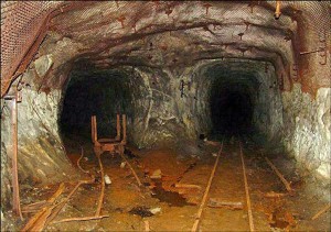 Estas son las minas de uranio abandonadas, que expelen aún el monóxido de carbono.